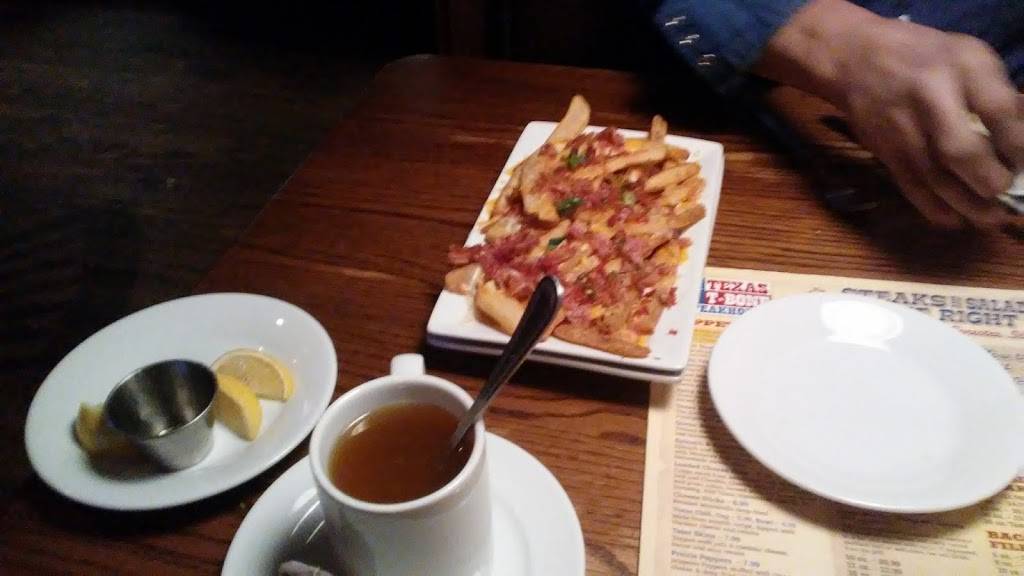 Texas T-bone Steakhouse | restaurant | 1419 E 11th Ave, Hutchinson, KS 67501, USA | 6206640017 OR +1 620-664-0017