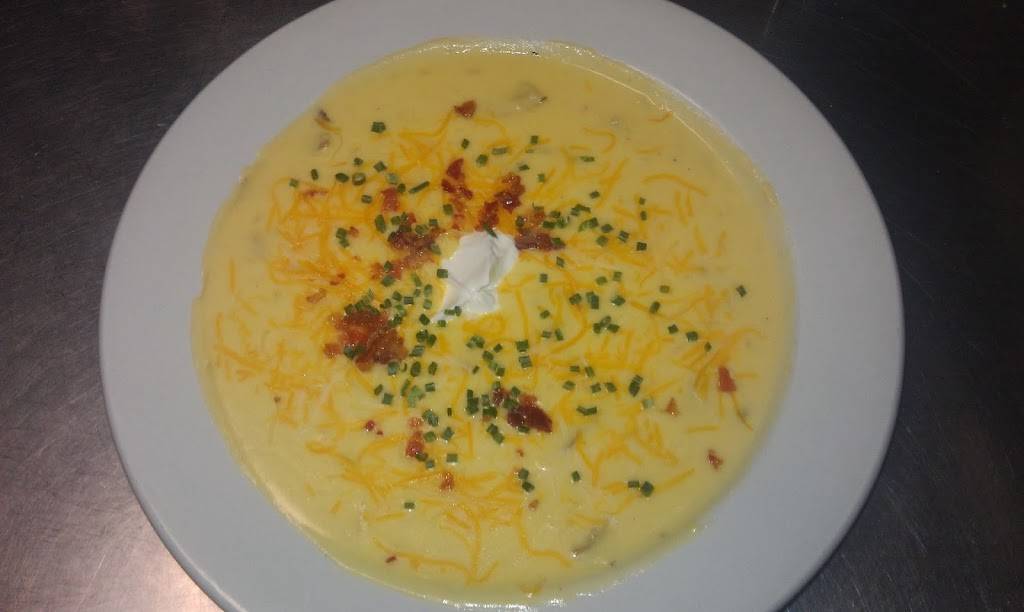 Freddy Ts Bar and Grill | restaurant | 7920 151st St, Overland Park, KS 66223, USA | 9136817644 OR +1 913-681-7644