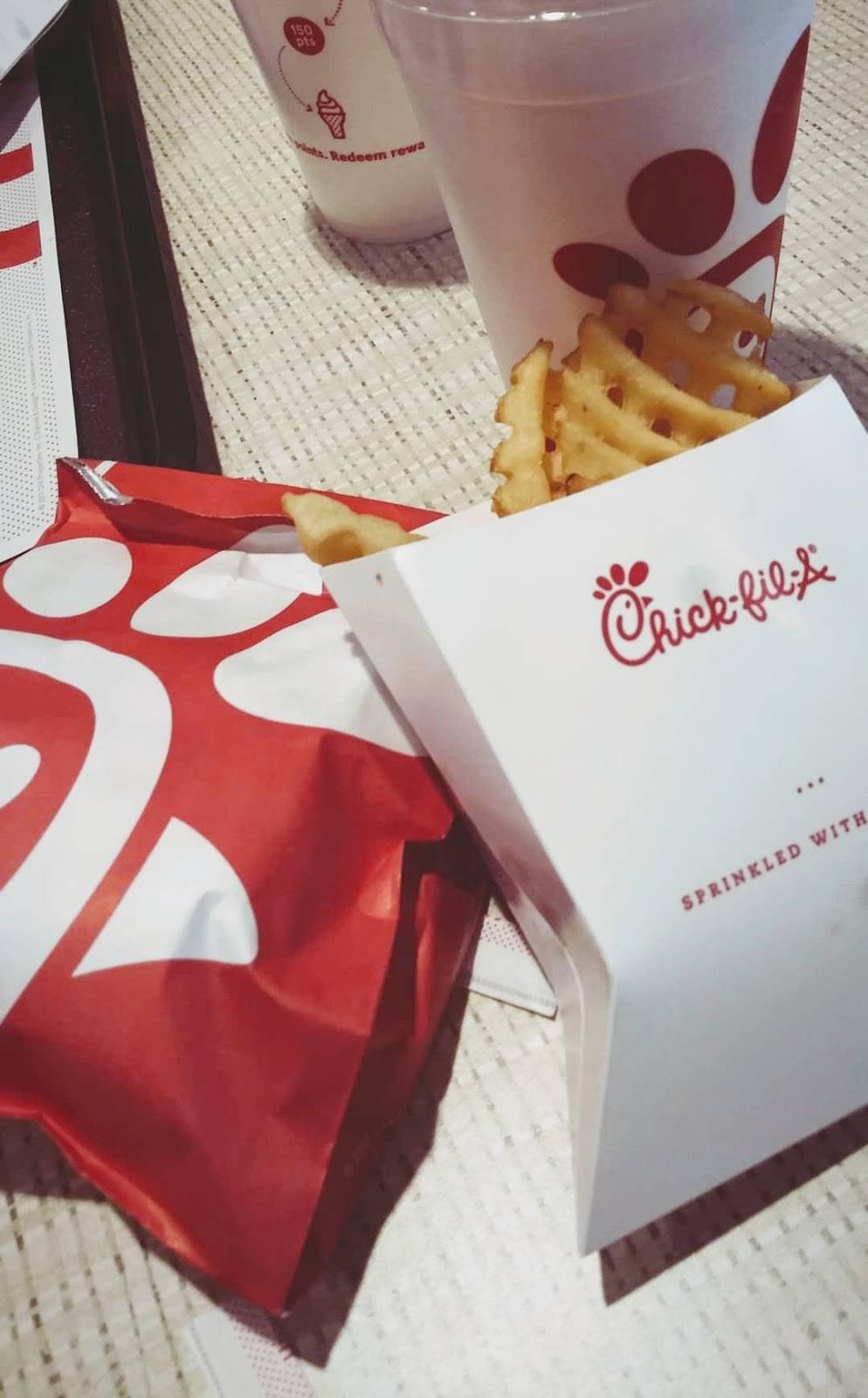 Chick-fil-A | restaurant | 1150 W Renaissance Pkwy, Rialto, CA 92376, USA | 9093014715 OR +1 909-301-4715