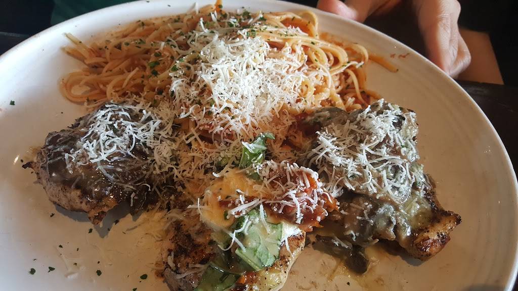 Carrabbas Italian Grill | restaurant | 9231 W Flagler St, Miami, FL 33174, USA | 3052269430 OR +1 305-226-9430