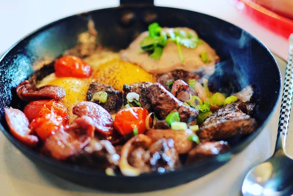 This Mamas House LV | restaurant | 1020 E Fremont St #120, Las Vegas, NV 89101, USA | 6264755415 OR +1 626-475-5415