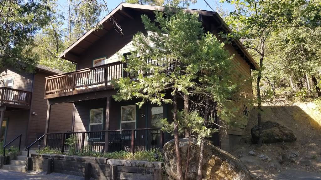 The Forks Resort | restaurant | 39150 Rd 222, Bass Lake, CA 93604, USA | 5596423737 OR +1 559-642-3737