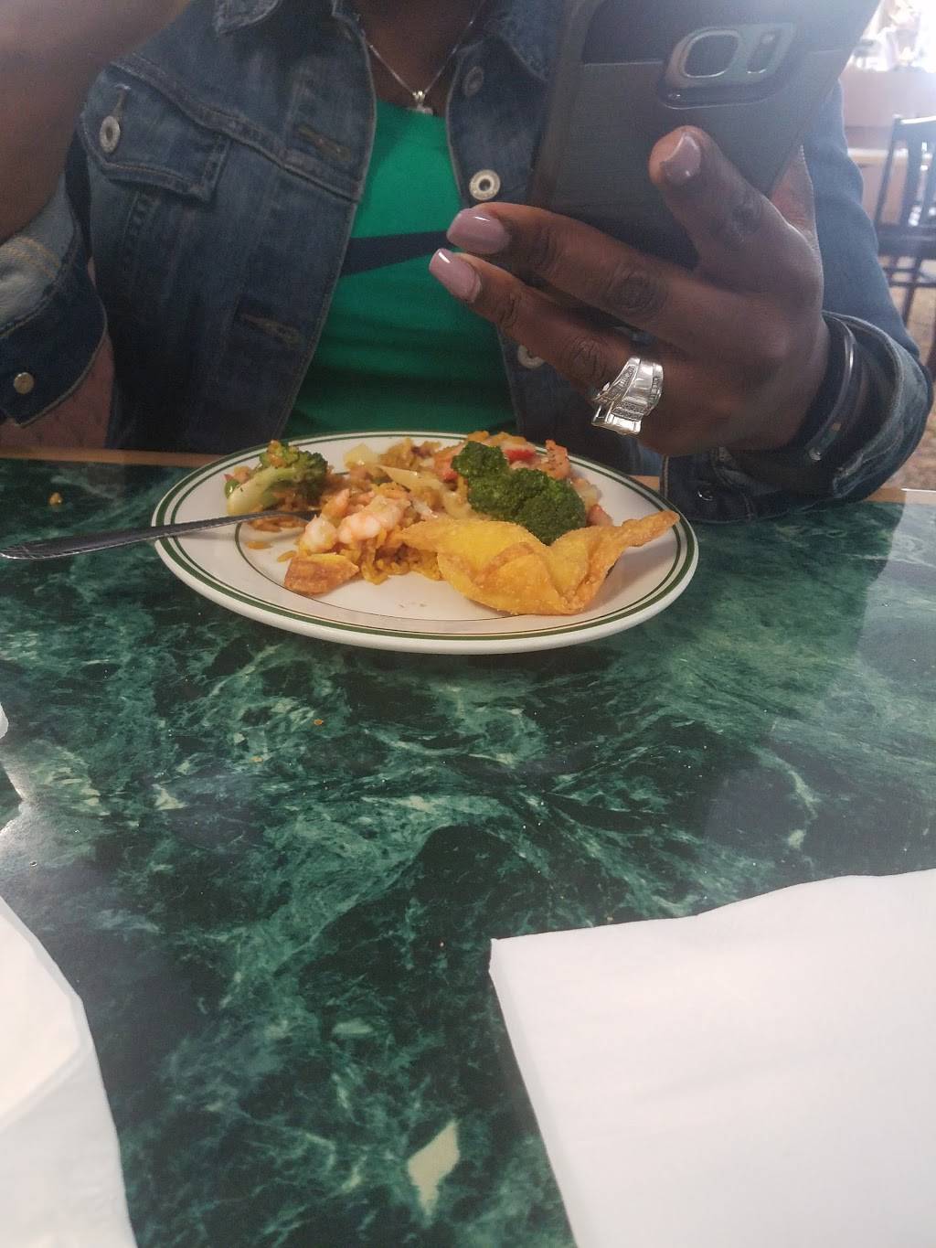 Food King China Buffet | restaurant | 214 W Ridge Rd, Griffith, IN 46319, USA | 2199728888 OR +1 219-972-8888