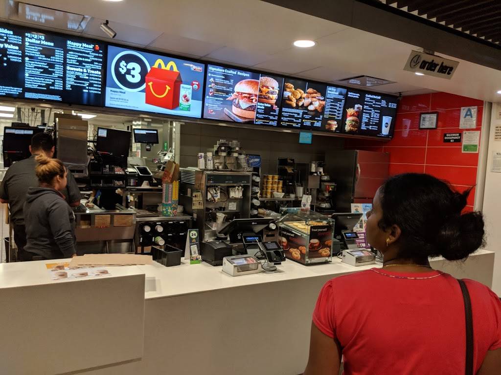 McDonalds | cafe | 1127 N San Fernando Blvd, Burbank, CA 91504, USA | 8188425878 OR +1 818-842-5878