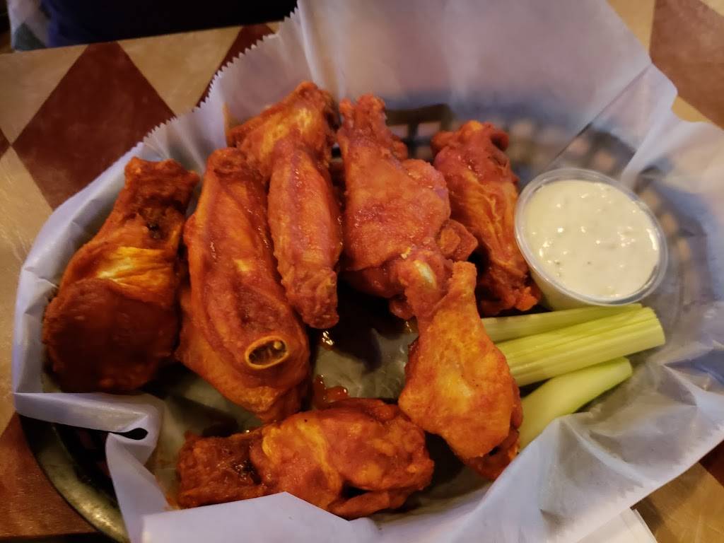 Hooligans Half Irish Pub | restaurant | 586 S Jefferson Ave, Cookeville, TN 38501, USA | 9315262927 OR +1 931-526-2927