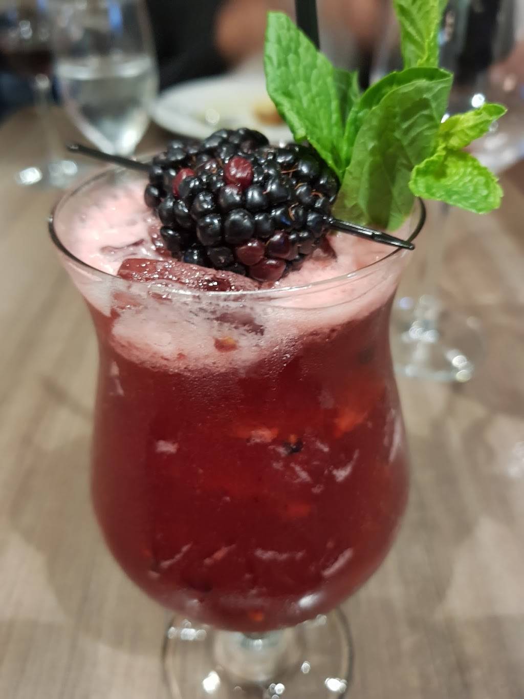 Valle Eatery + Bar | restaurant | 1201 N H St, Lompoc, CA 93436, USA | 8057351880 OR +1 805-735-1880