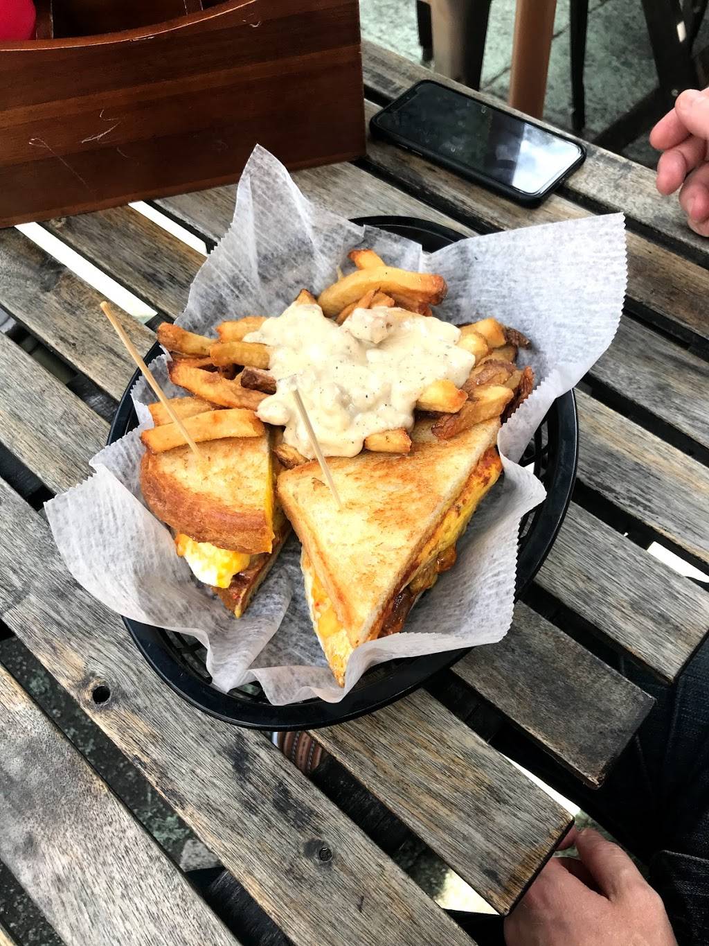 Northern Bell | restaurant | 612 Metropolitan Ave, Brooklyn, NY 11211, USA | 7183889040 OR +1 718-388-9040