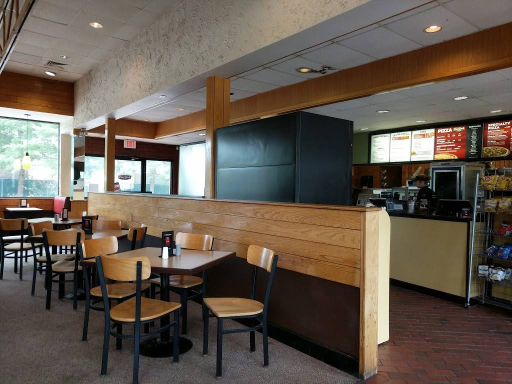 Papa Ginos | restaurant | 8 Commercial St, Foxborough, MA 02035, USA | 5085436100 OR +1 508-543-6100