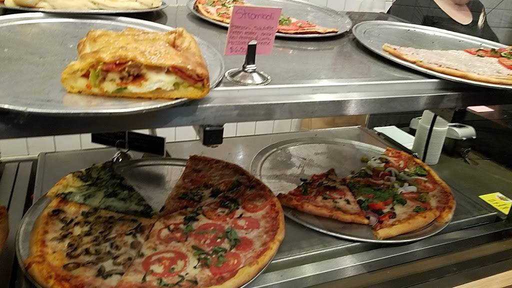 Stefanos Pizzerias | restaurant | 1310 3rd St, Santa Monica, CA 90401, USA | 3105872429 OR +1 310-587-2429