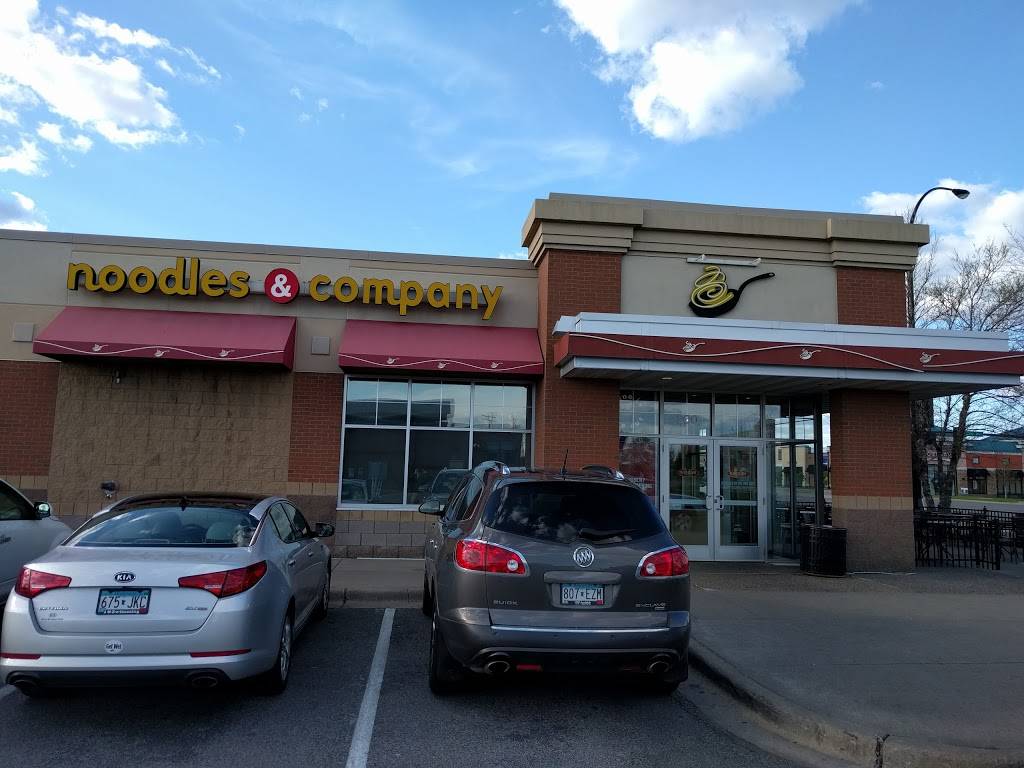 Noodles and Company | restaurant | 3425 Vicksburg Ln N, Plymouth, MN 55447, USA | 7635594336 OR +1 763-559-4336