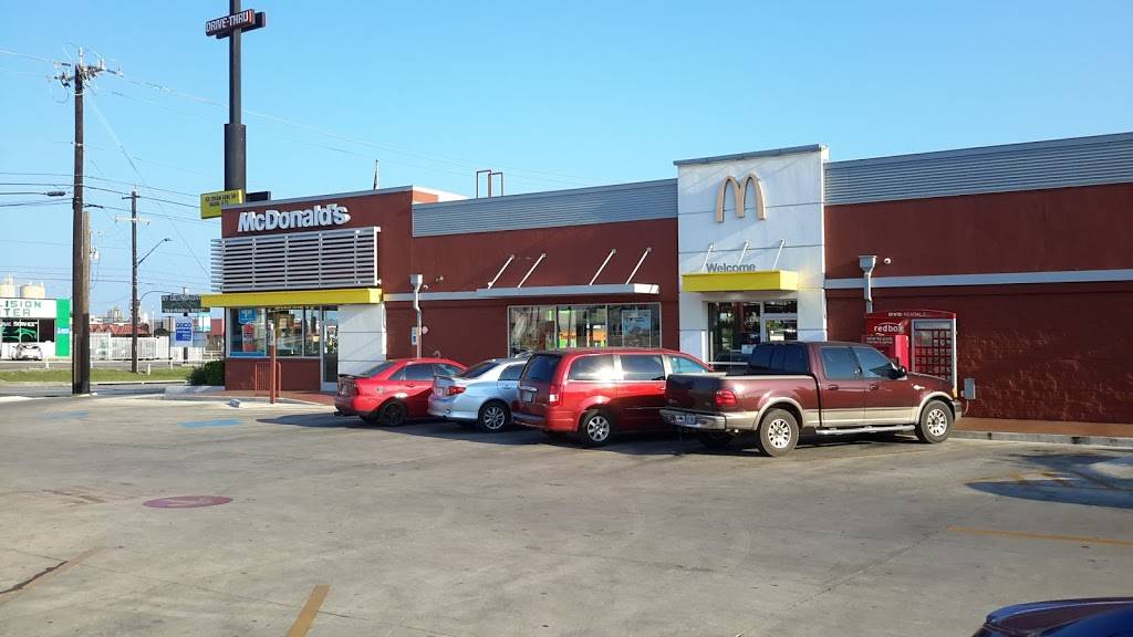 McDonalds | cafe | 11482 Perrin Beitel Rd, San Antonio, TX 78217, USA | 2106551995 OR +1 210-655-1995