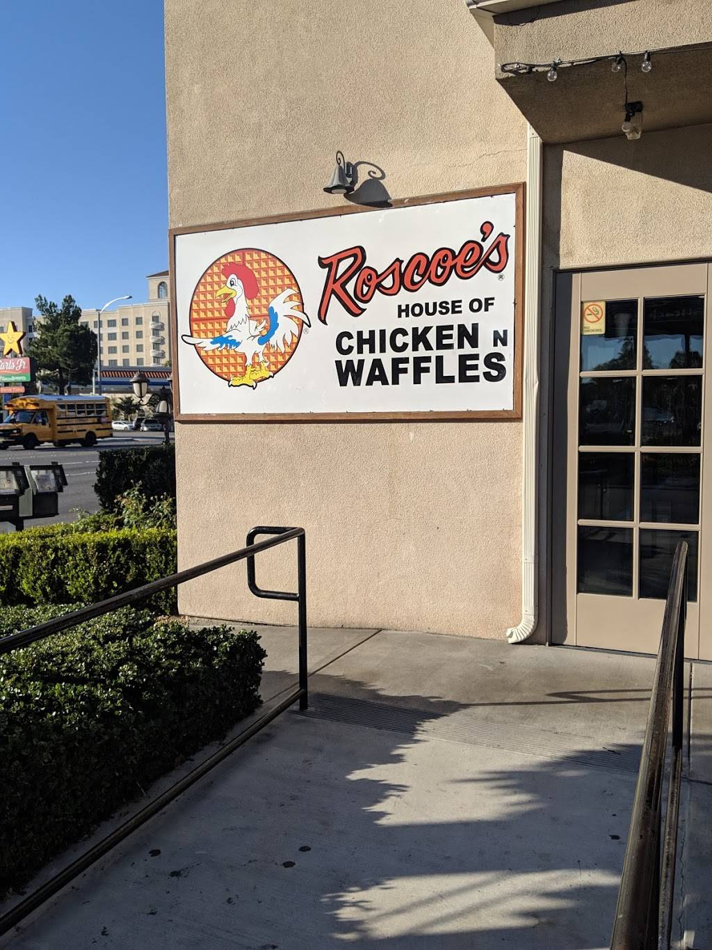 Roscoes House of Chicken and Waffles | restaurant | 2110 S Harbor Blvd, Anaheim, CA 92802, USA | 7148234130 OR +1 714-823-4130