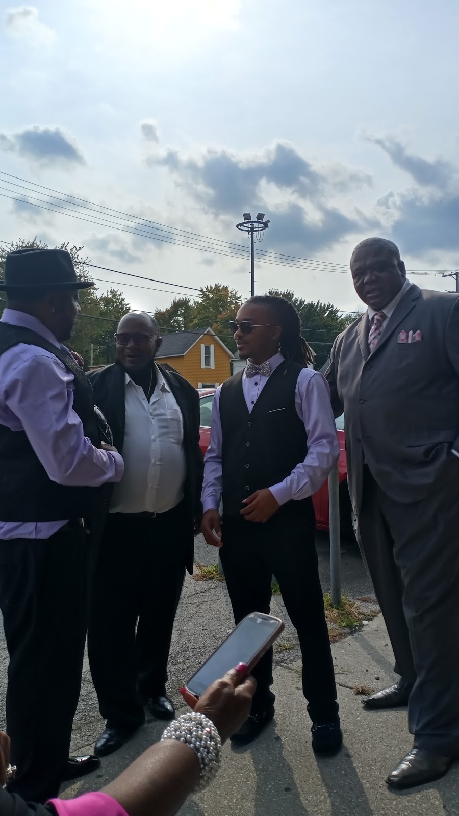 J&Js Carryout | restaurant | 128 W Vine St, Lima, OH 45804, USA | 5672894003 OR +1 567-289-4003