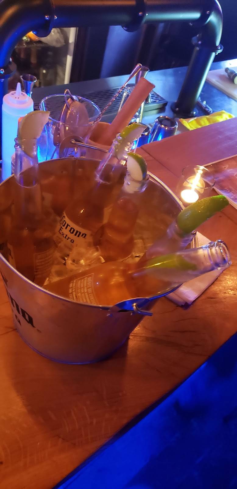 Resto-Bar-Club Mamajuana | restaurant | 6390 Rue St-Hubert, Montréal, QC H2S 2M2, Canada | 5148191693 OR +1 514-819-1693