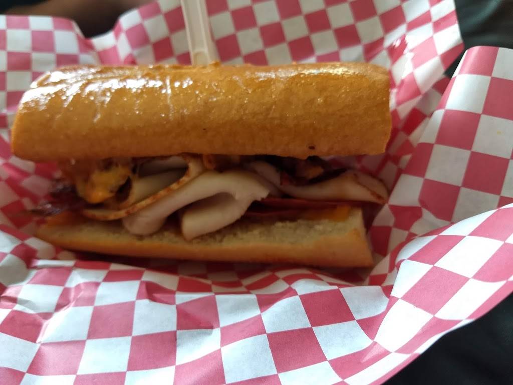 Phat Sals | restaurant | 1502 Bagnell Dam Blvd, Lake Ozark, MO 65049, USA | 5736931810 OR +1 573-693-1810