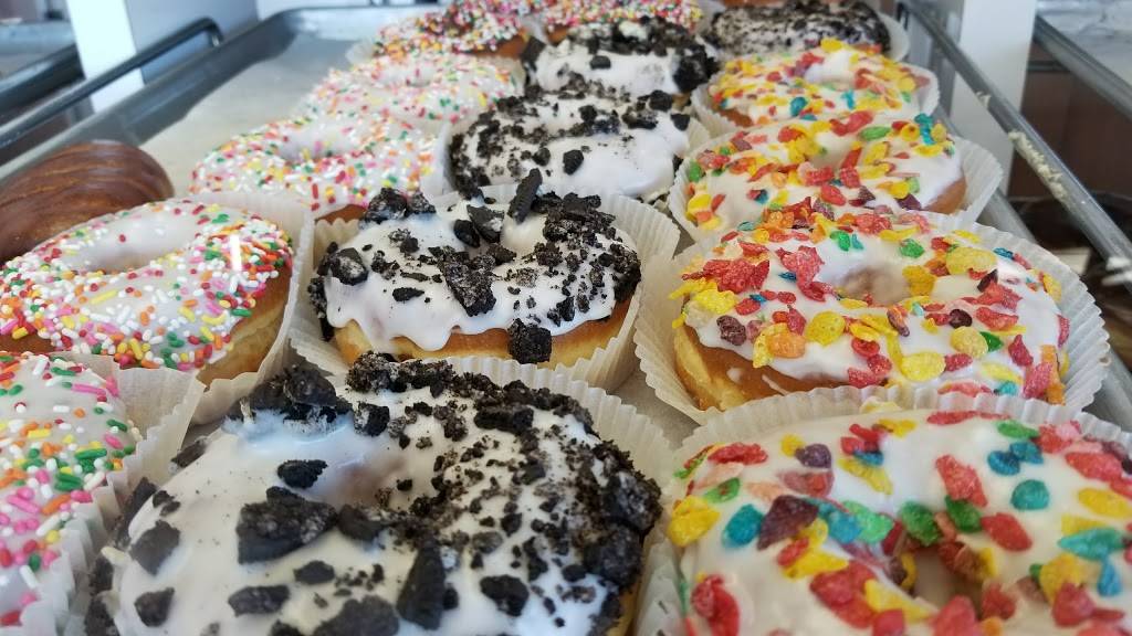 Spudnuts Donuts | bakery | 3001 S Figueroa St, Los Angeles, CA 90007, USA | 2137490678 OR +1 213-749-0678