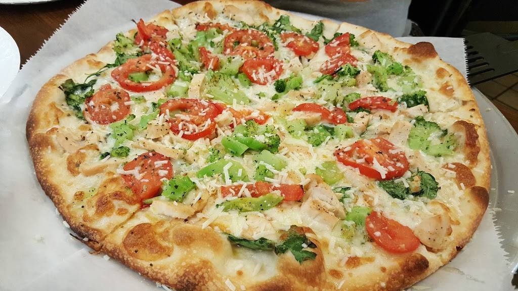 The Pizza Stop | restaurant | 131 State St, Rochester, NY 14614, USA | 5855467252 OR +1 585-546-7252