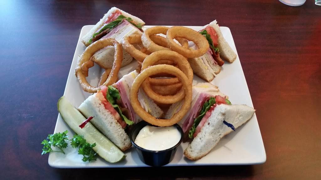 Guldens | Restaurant & Bar | restaurant | 2999 North, US-61, Maplewood, MN 55109, USA | 6514820384 OR +1 651-482-0384