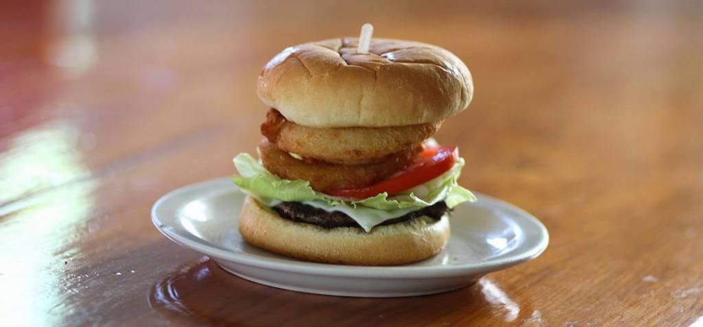 Holiday Snack Bar | restaurant | 401 Centre St, Beach Haven, NJ 08008, USA | 6094924544 OR +1 609-492-4544