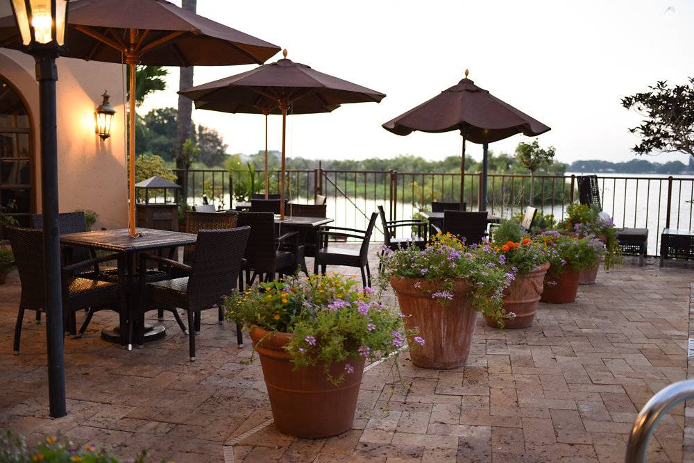 Chicanes Restaurant & Bar | restaurant | 3101 Golfview Rd, Sebring, FL 33870, USA | 8633140348 OR +1 863-314-0348