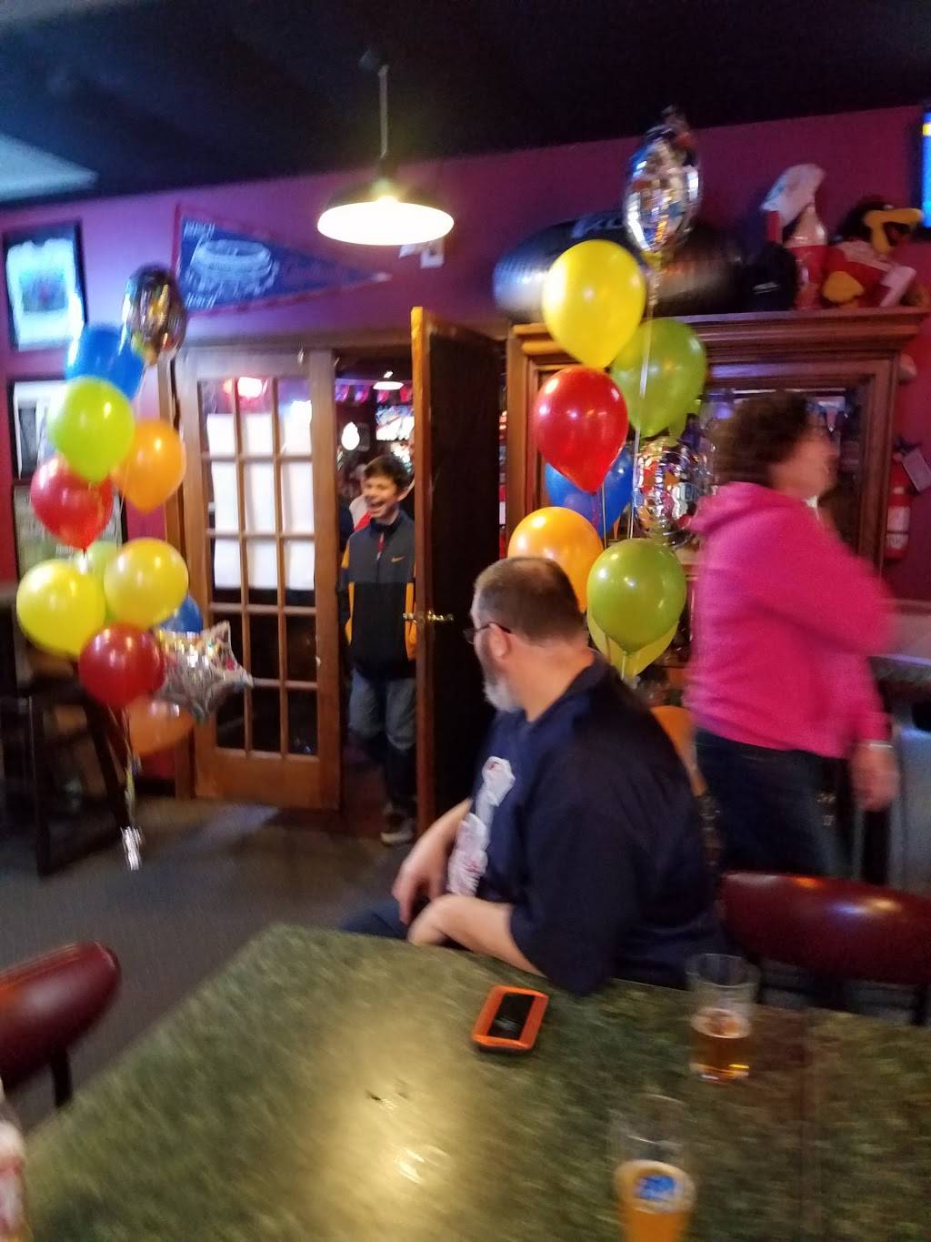 Rookies | restaurant | 15358 Veterans Memorial Pkwy, Wentzville, MO 63385, USA | 6363325933 OR +1 636-332-5933