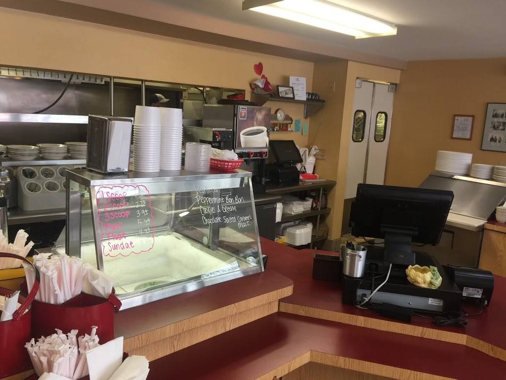 4 Seasons | restaurant | 114 Mahtomedi Ave, St Paul, MN 55115, USA | 6514292201 OR +1 651-429-2201