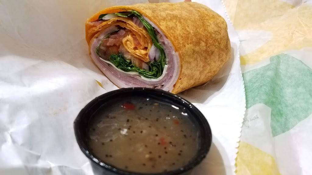 Subway | restaurant | 7071 Allentown Rd, Camp Springs, MD 20748, USA | 3014496102 OR +1 301-449-6102