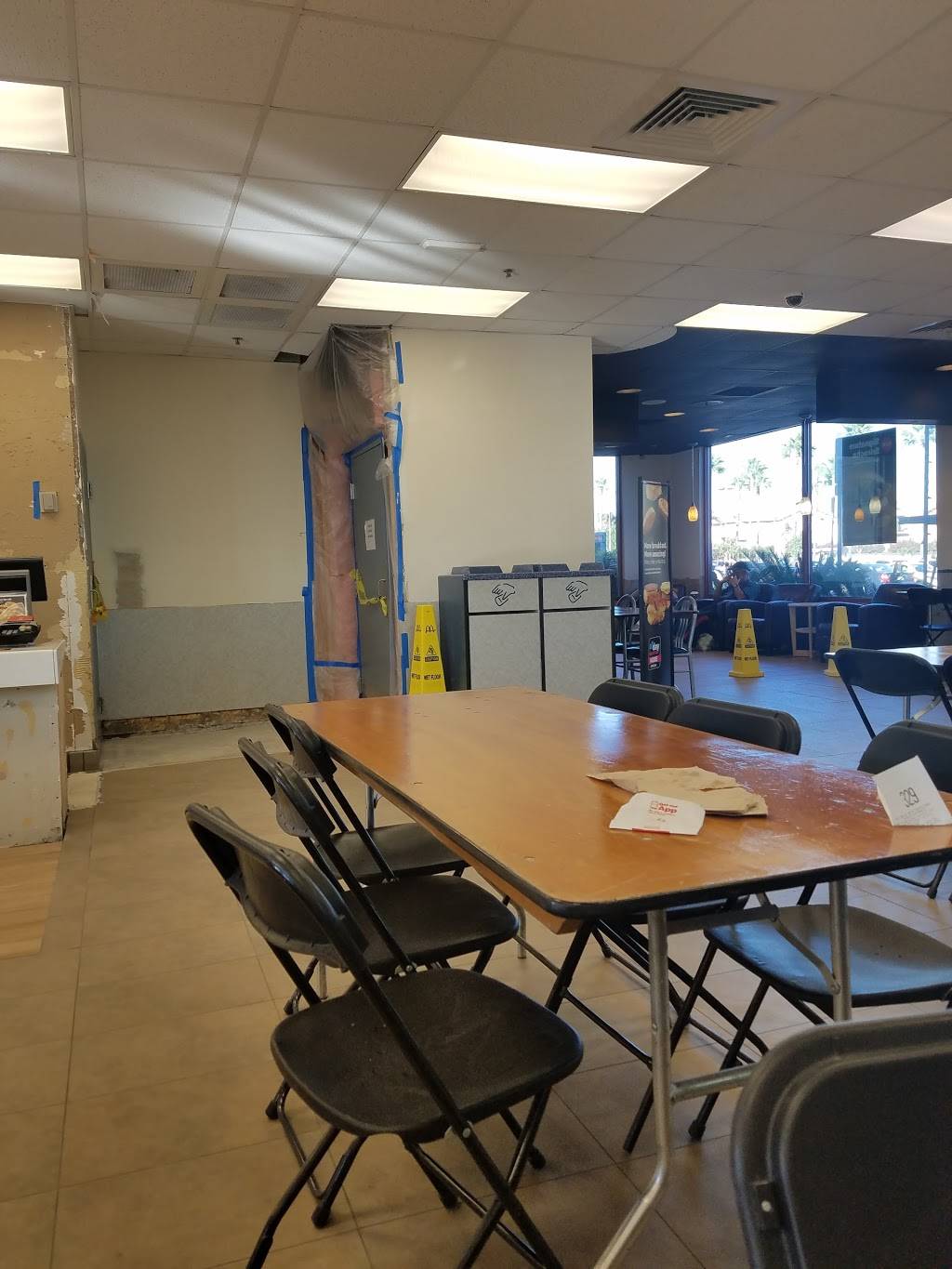 McDonalds | cafe | 19350 Goldenwest St, Huntington Beach, CA 92648, USA | 7149602935 OR +1 714-960-2935