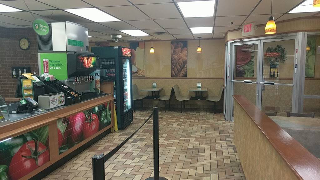 Subway | restaurant | 2394 Locust St, Canal Fulton, OH 44614, USA | 3308549444 OR +1 330-854-9444