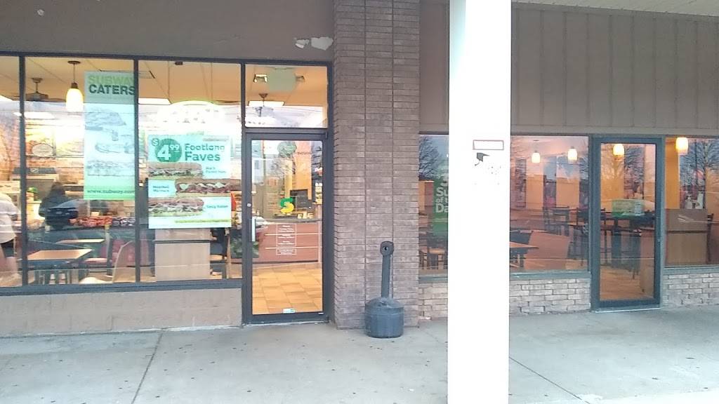 Subway | restaurant | 902 W Kimberly Rd, Davenport, IA 52806, USA | 5633919205 OR +1 563-391-9205