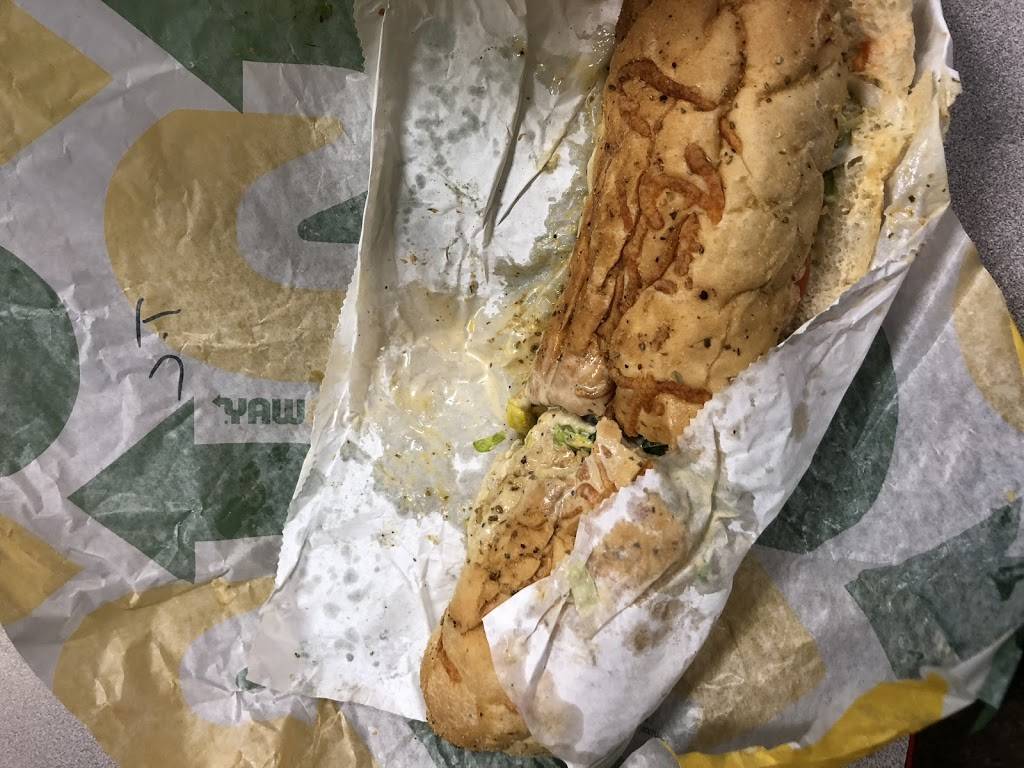 Subway | restaurant | 2244 N Dr Martin Luther King, Jr. Dr., Milwaukee, WI 53212, USA | 4143729925 OR +1 414-372-9925