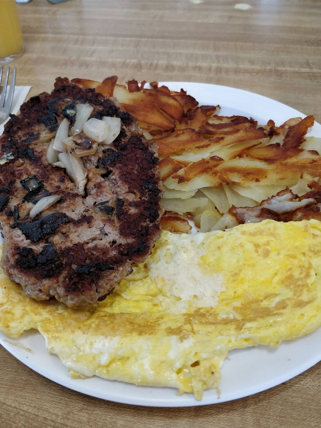 Basket Burger Cafe | restaurant | 1264 S Atlantic Blvd, Los Angeles, CA 90022, USA | 3232696823 OR +1 323-269-6823