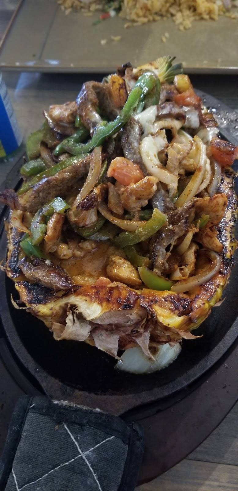 Plaza Azteca | restaurant | 1600 Premium Outlets Blvd, Norfolk, VA 23502, USA | 7572226677 OR +1 757-222-6677