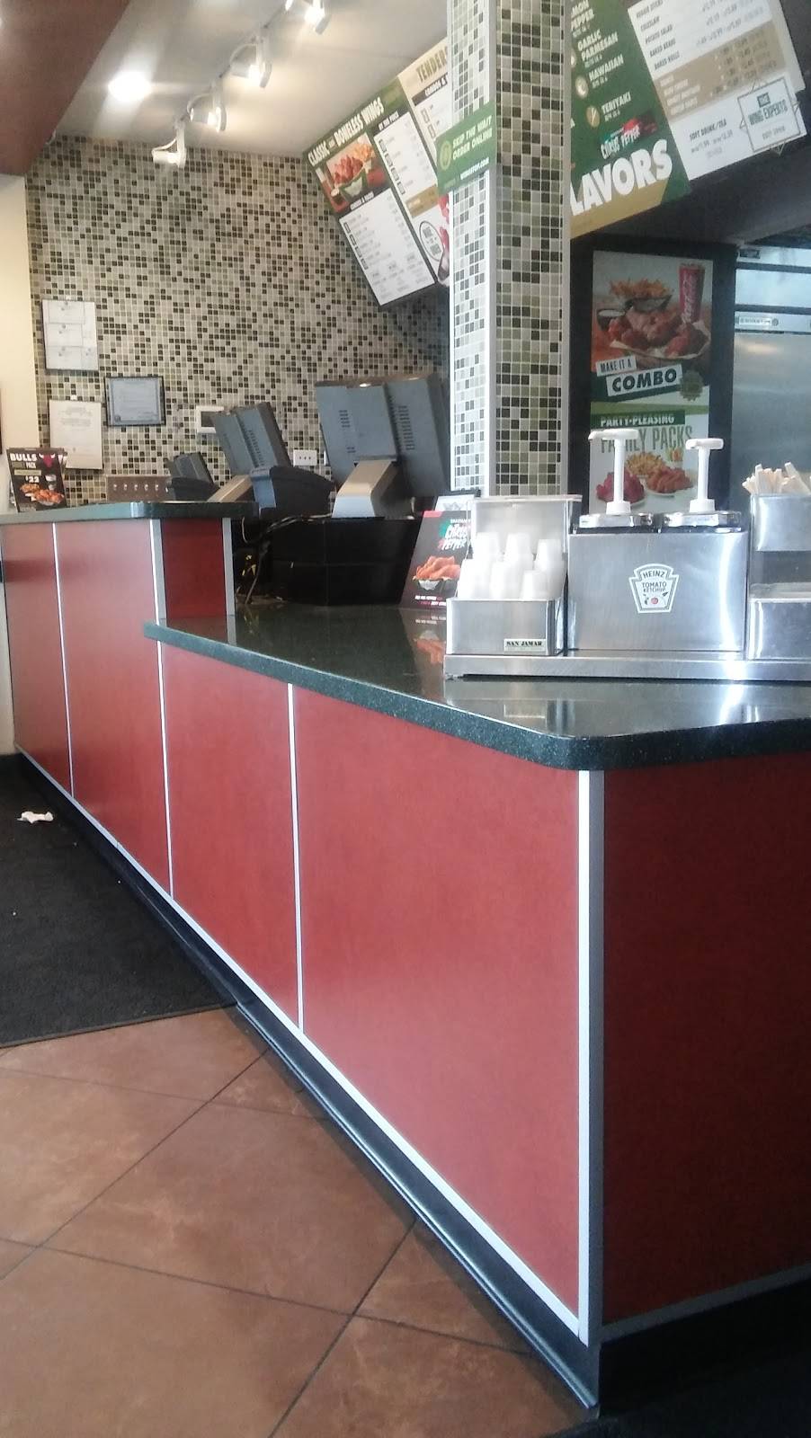 Wingstop | restaurant | 4430 W North Ave, Chicago, IL 60639, USA | 7736973633 OR +1 773-697-3633