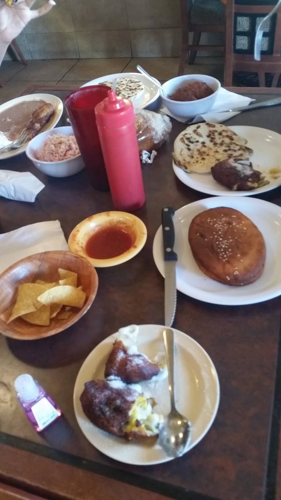 Salvadoreno Restaurant | restaurant | 720 N Main St, Las Vegas, NV 89101, USA | 7023853600 OR +1 702-385-3600