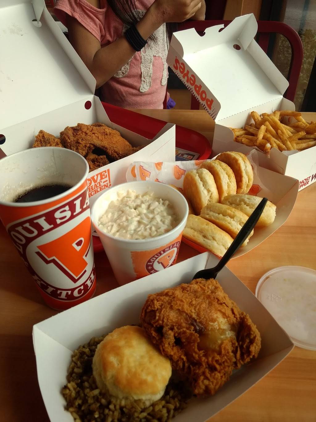 Popeyes Louisiana Kitchen | restaurant | 116 W Merritt Island Causeway, Merritt Island, FL 32952, USA | 3214525200 OR +1 321-452-5200