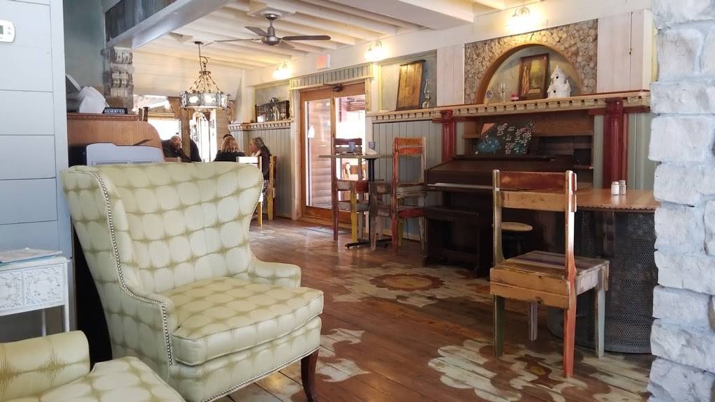 Valeri Anns Family Foods | restaurant | 26025 Co Rd 3, Merrifield, MN 56465, USA | 2184543663 OR +1 218-454-3663