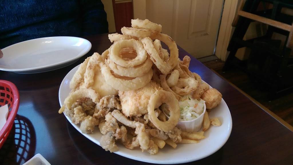 Red Wing Diner Inc | restaurant | 2235 Providence Hwy, Walpole, MA 02081, USA | 5086680453 OR +1 508-668-0453