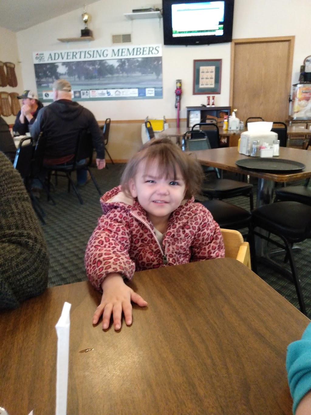 Ellis Golf Club | restaurant | 1301 Spruce St, Ellis, KS 67637, USA | 7857264711 OR +1 785-726-4711