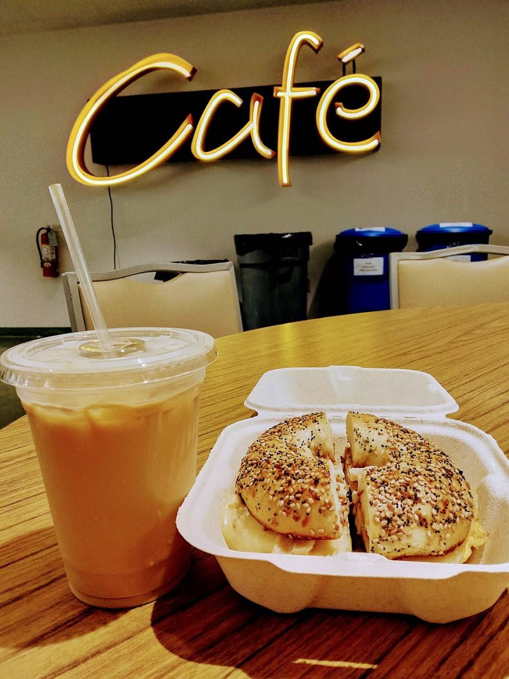 Granite State Lunch Box | restaurant | 1750 Elm St, Manchester, NH 03104, USA | 6036249378 OR +1 603-624-9378