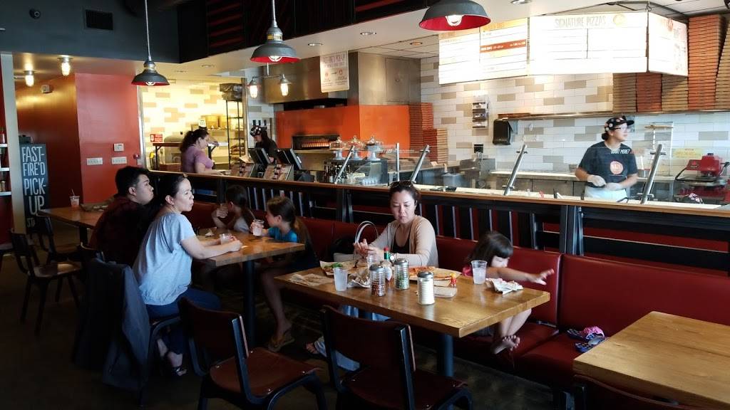 Blaze Pizza | meal takeaway | 127 N El Camino Real, Encinitas, CA 92024, USA | 7604528025 OR +1 760-452-8025