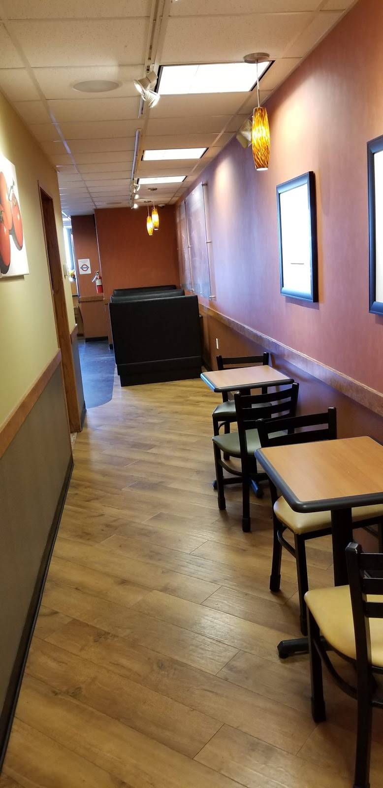 Subway | meal takeaway | 1011 9th Ave, Greeley, CO 80631, USA | 9703529525 OR +1 970-352-9525