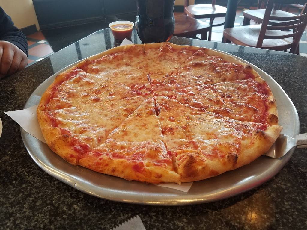 Vaccaros Pizza | restaurant | 88-02 Little Neck Pkwy, Queens, NY 11001, USA | 7183474143 OR +1 718-347-4143
