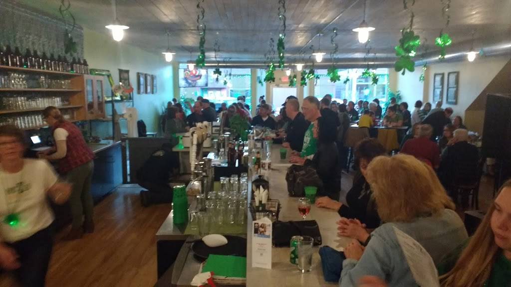 McZs Brew Pub | restaurant | 178 N Main St, Rosholt, WI 54473, USA | 7156773287 OR +1 715-677-3287