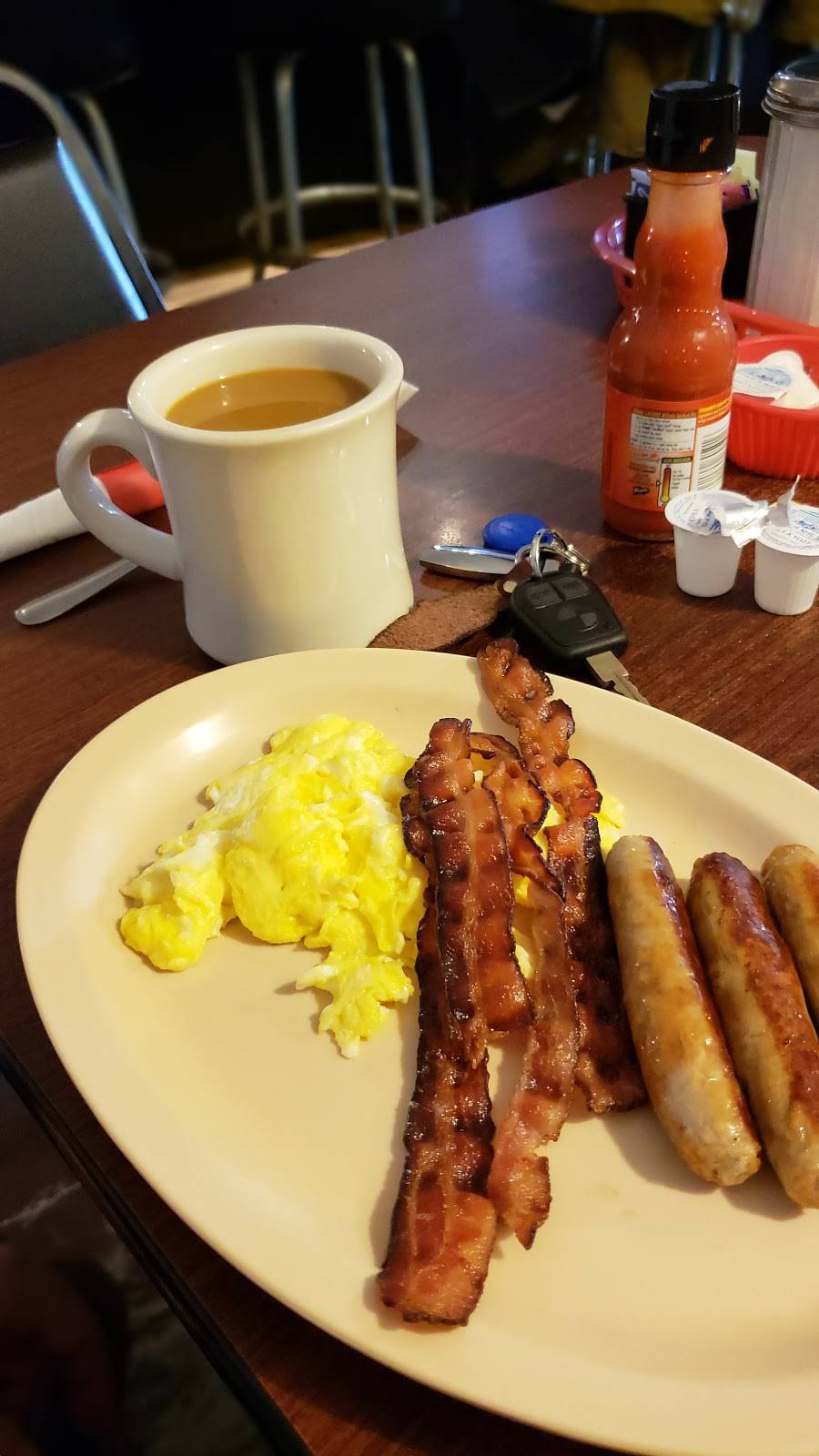 Village Cafe & Tavern Inc | restaurant | 429 Palmer Ave, Corinth, NY 12822, USA | 5188203030 OR +1 518-820-3030