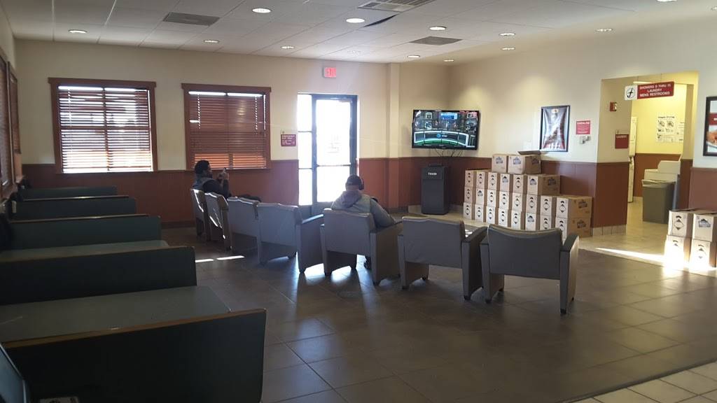 Flying J Travel Center | restaurant | 343 Civic Rd, Lasalle, IL 61301, USA | 8152200611 OR +1 815-220-0611