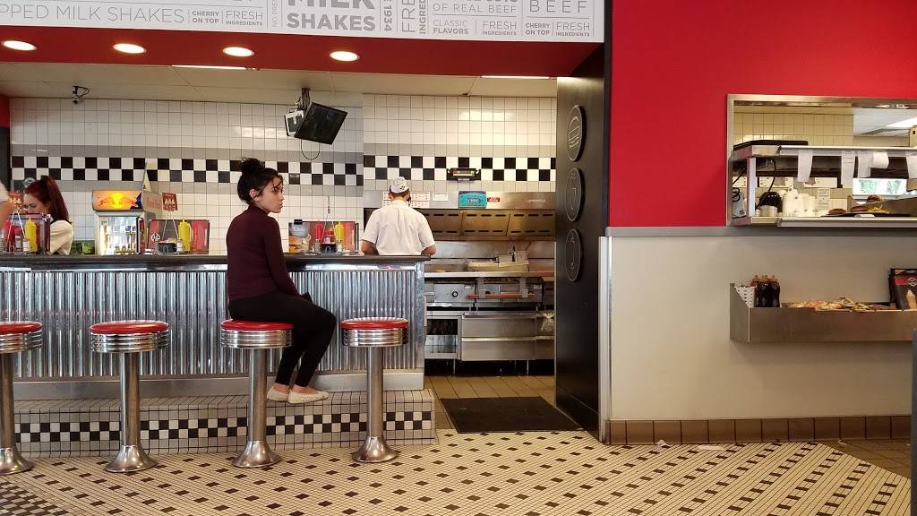 Steak n Shake | restaurant | 12921 Sheldon Rd, Tampa, FL 33626, USA | 8137921706 OR +1 813-792-1706