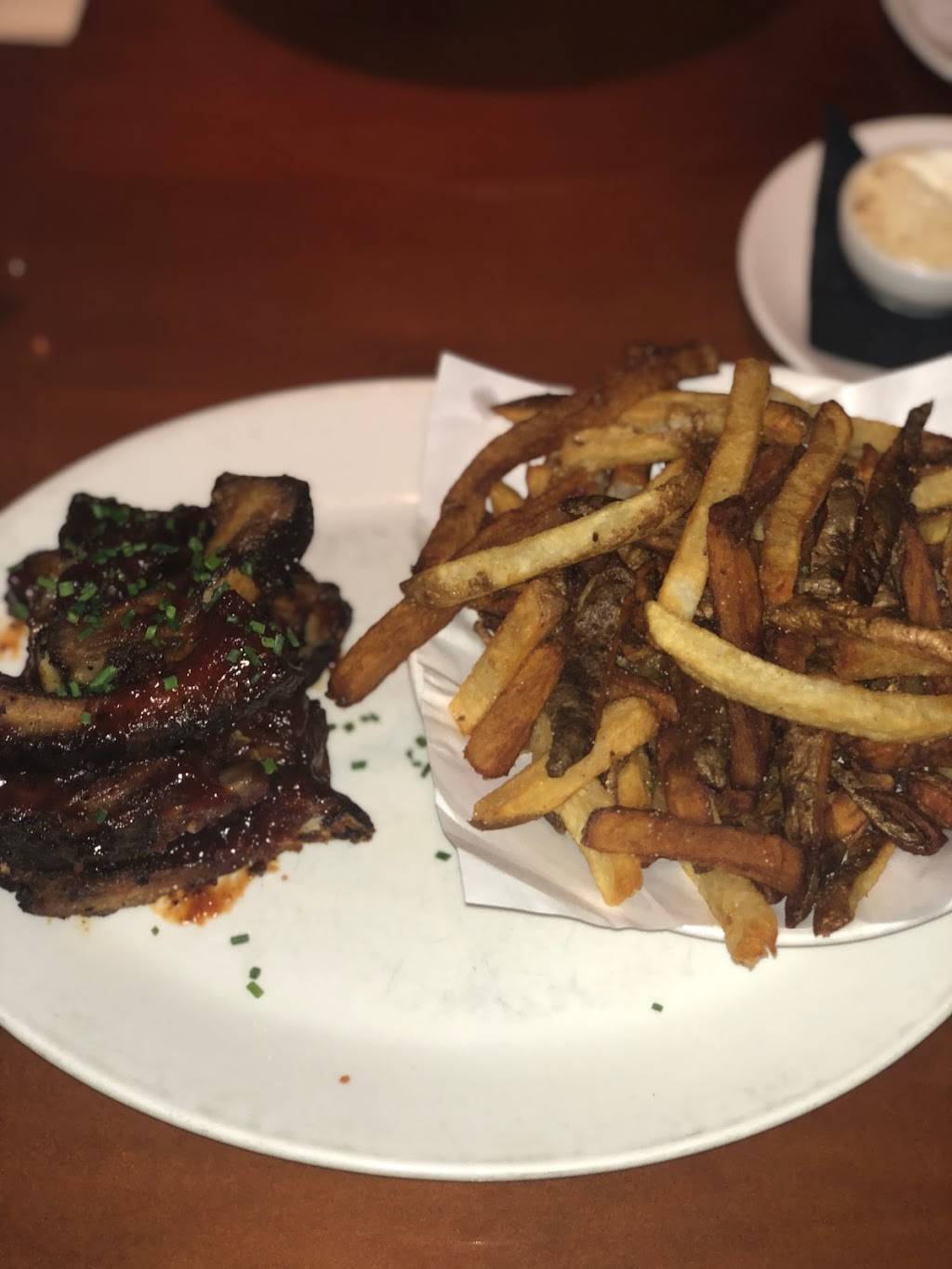 Embers Restaurant | restaurant | 8170 Montgomery Rd, Cincinnati, OH 45236, USA | 5139848090 OR +1 513-984-8090