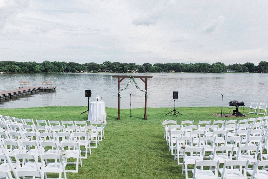 The Shores at Five Island | restaurant | 14 N Lawler St, Emmetsburg, IA 50536, USA | 7128523422 OR +1 712-852-3422