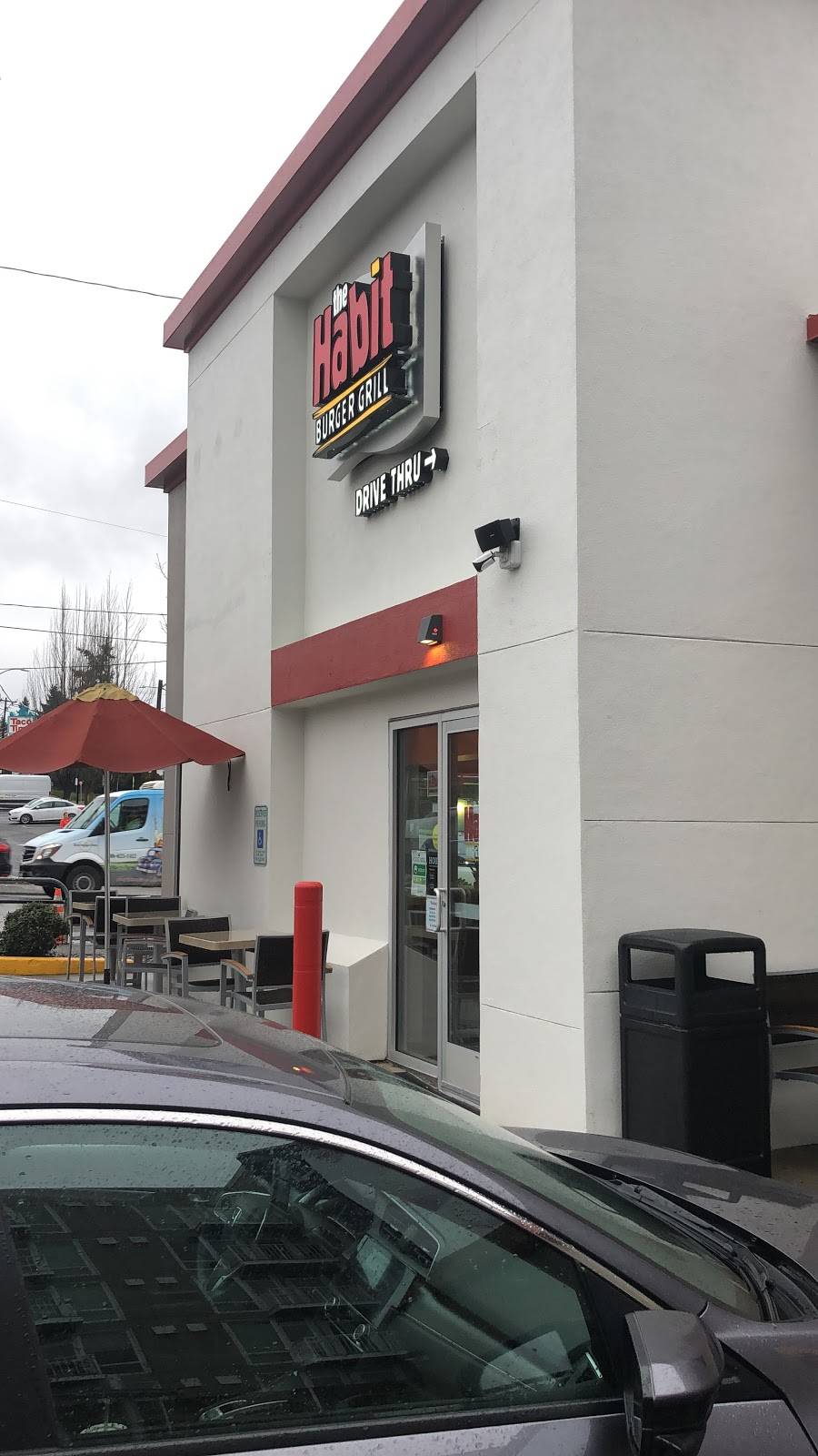 The Habit Burger Grill | restaurant | 3501 SW Avalon Way, Seattle, WA 98126, USA | 2069322186 OR +1 206-932-2186